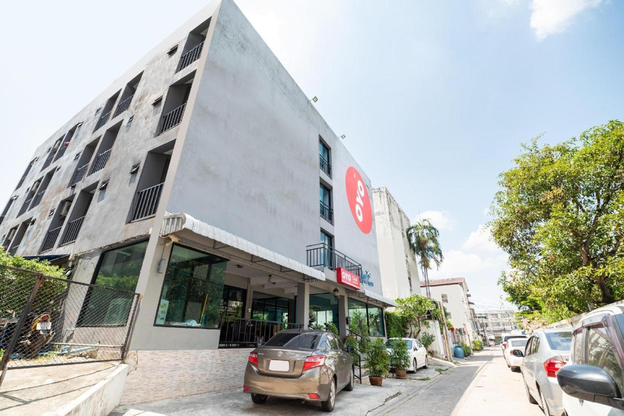 Super Oyo 427 Chill Apartment Bangkok Exteriör bild