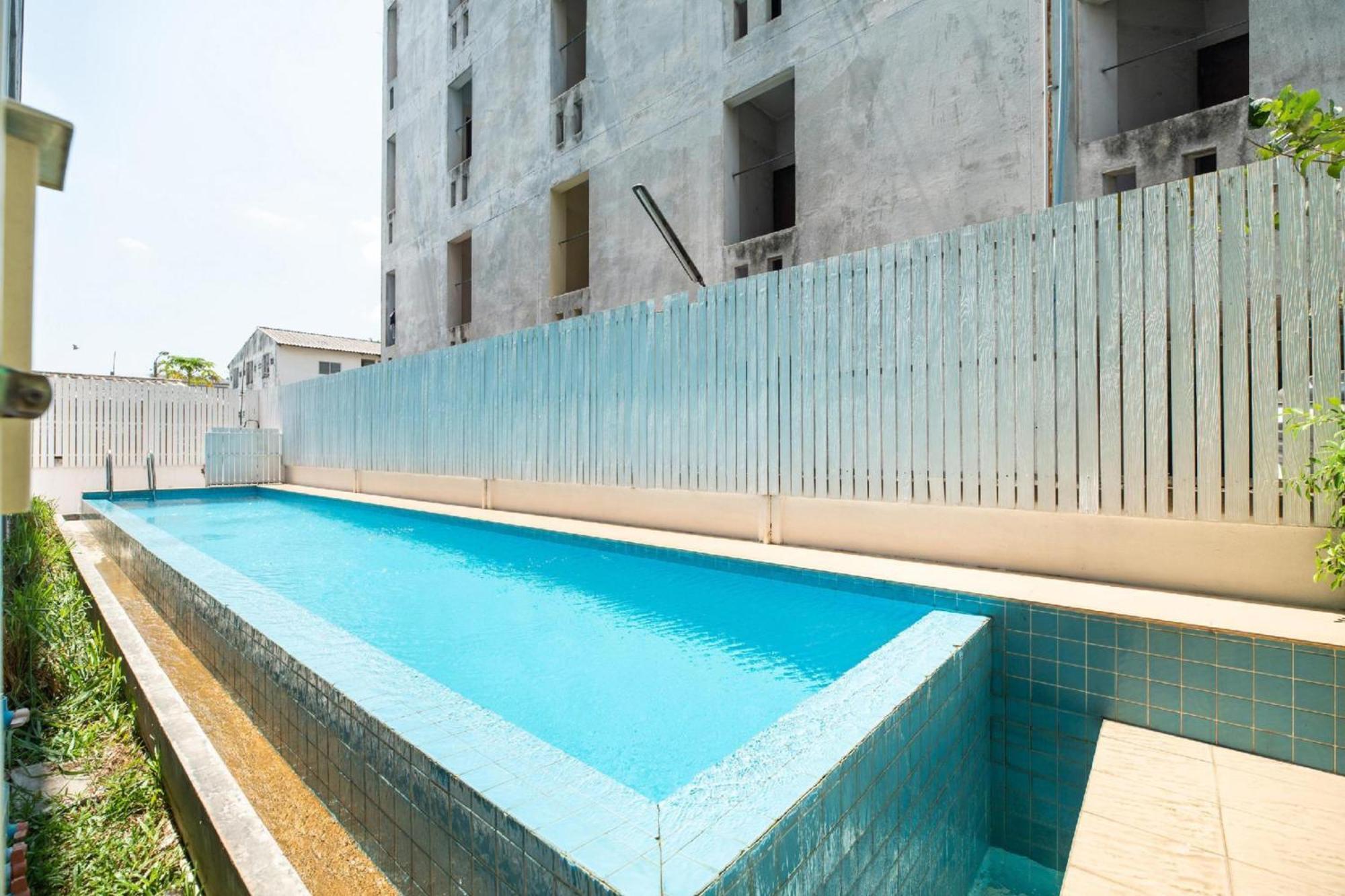 Super Oyo 427 Chill Apartment Bangkok Exteriör bild